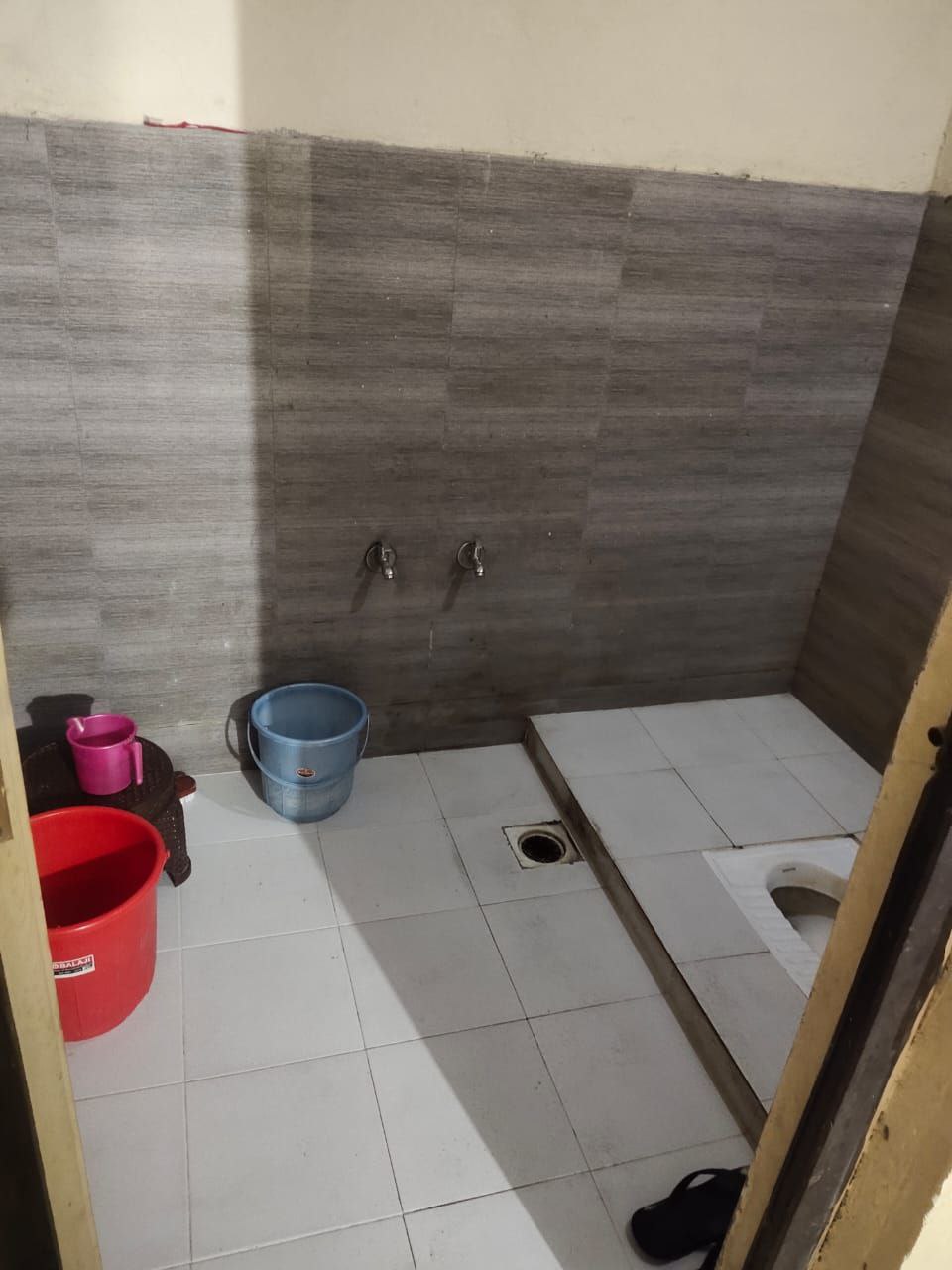 1BHK · Semi Furnished · Apartment