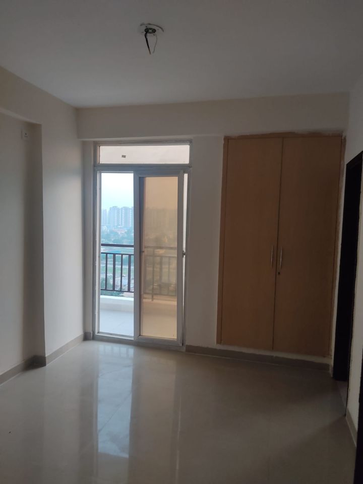 2BHK · Semi Furnished · Apartment