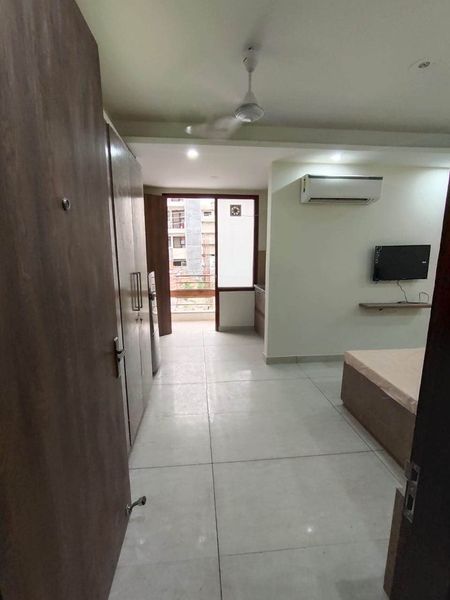 1RK · Semi Furnished · Apartment