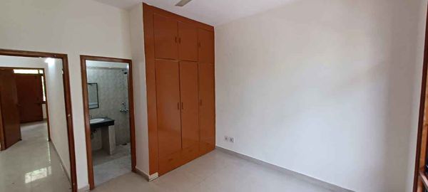 3BHK · Semi Furnished · Apartment