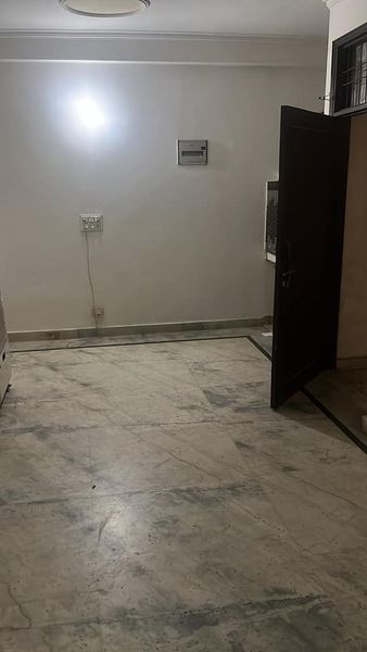 1BHK · Semi Furnished · Apartment