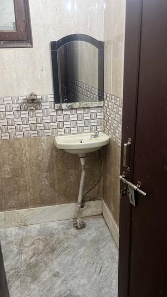 1BHK · Semi Furnished · Apartment