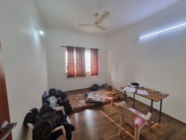 3BHK · Semi Furnished · Apartment