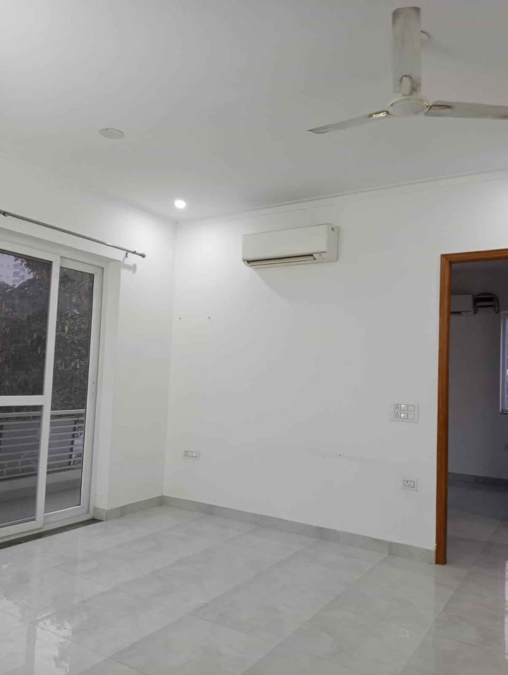 3BHK · Semi Furnished · Apartment