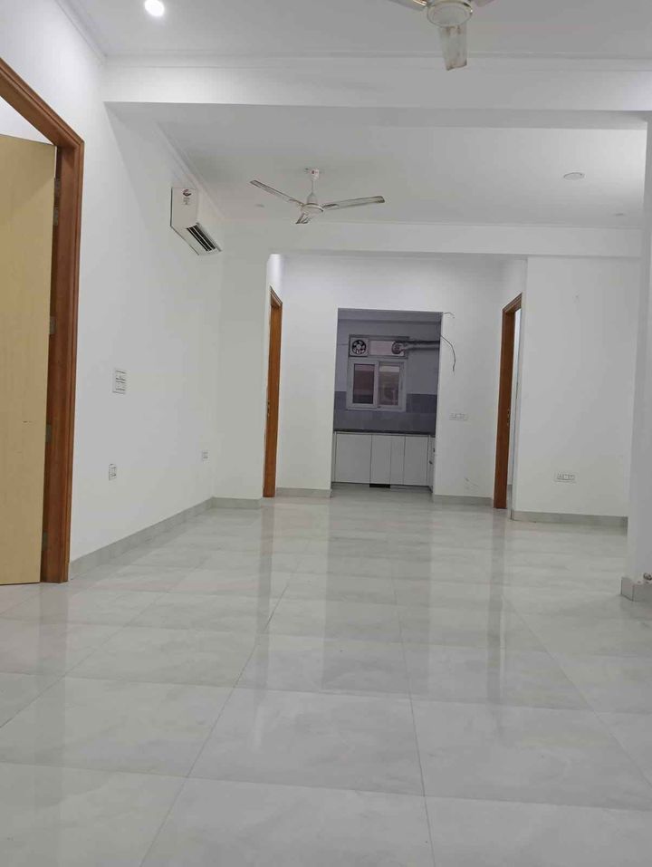 3BHK · Semi Furnished · Apartment