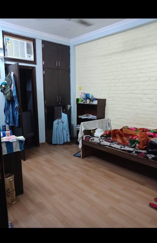 Single Room · Furnished · Apartment