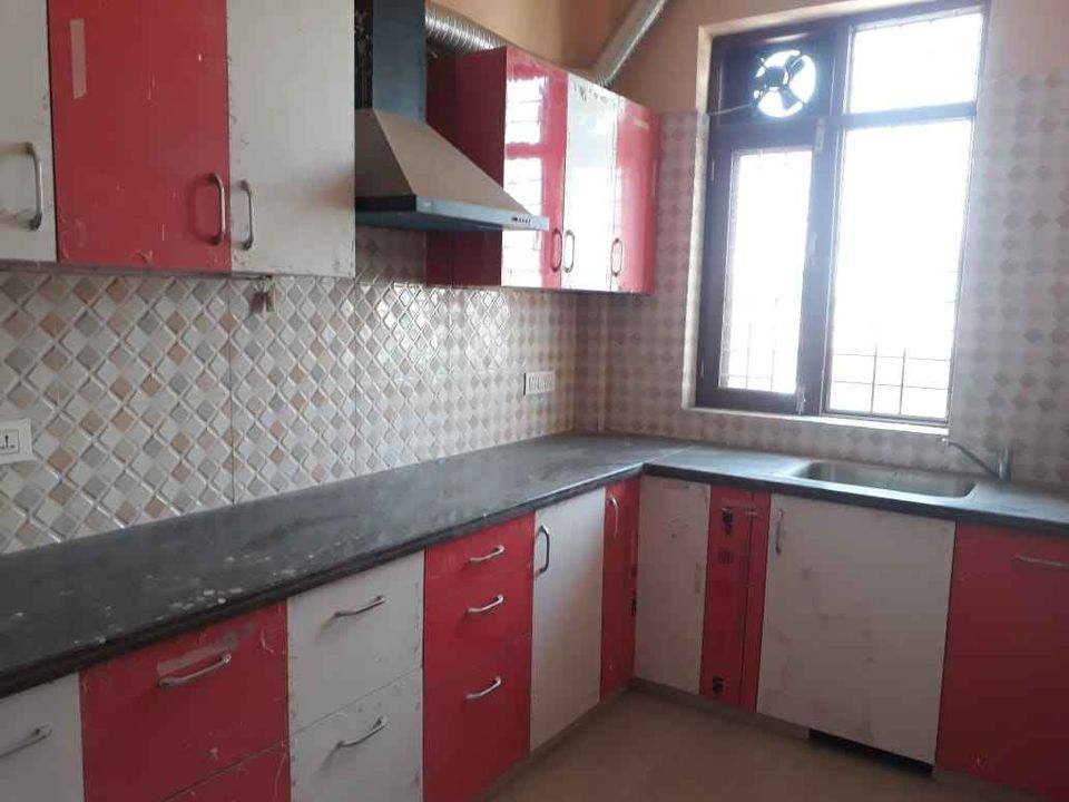 2BHK · Semi Furnished · Apartment