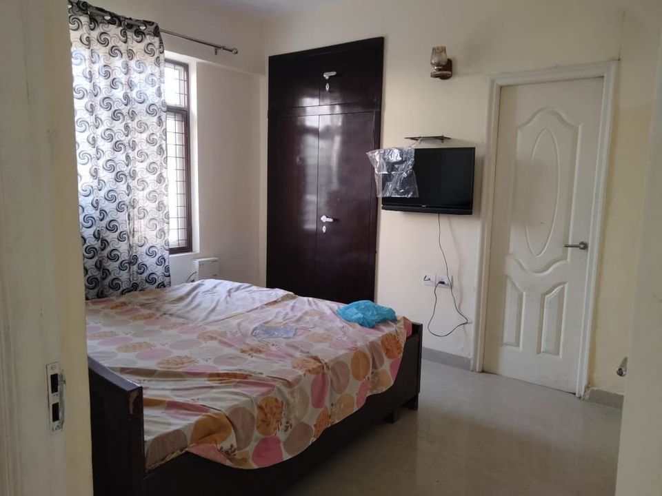 2BHK · Semi Furnished · Apartment