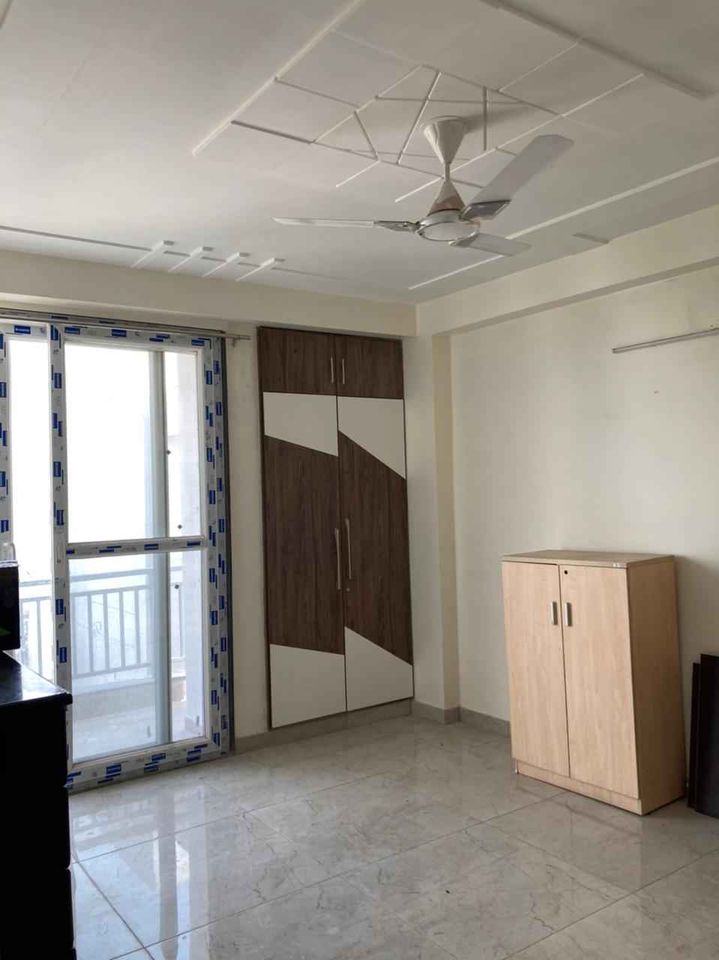 2BHK · Semi Furnished · Apartment