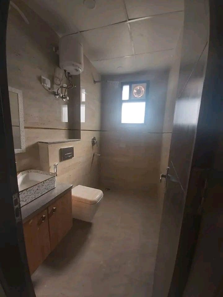 3BHK · Semi Furnished · Apartment
