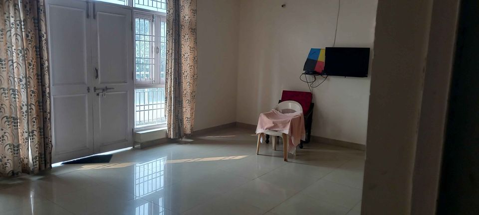 2BHK · Semi Furnished · Apartment