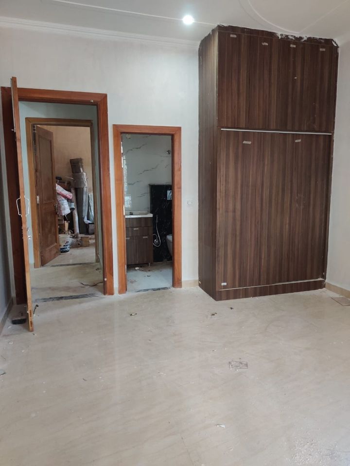 2BHK · Semi Furnished · Apartment
