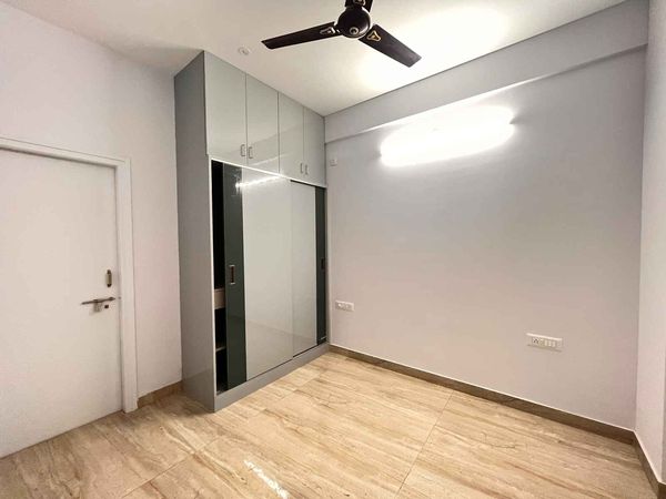 1BHK · Semi Furnished · Apartment