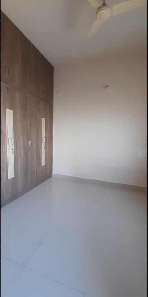 2BHK · Semi Furnished · Apartment