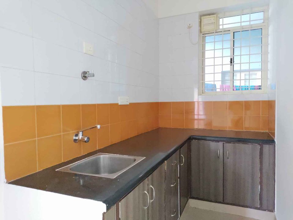 1BHK · Semi Furnished · Apartment
