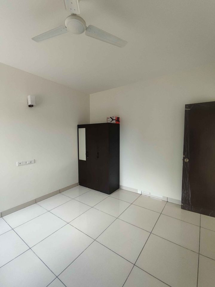 3BHK · Semi Furnished · Apartment