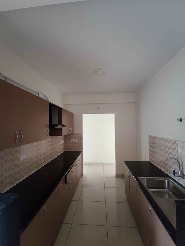 3BHK · Semi Furnished · Apartment