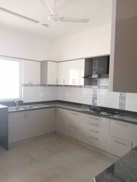 3BHK · Semi Furnished · Apartment