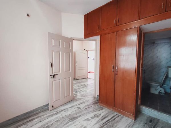 1BHK · Semi Furnished · Apartment