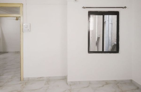 1BHK · Semi Furnished · Apartment