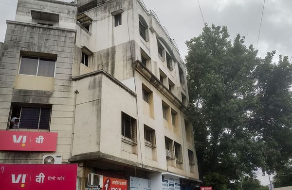 1BHK · Semi Furnished · Apartment