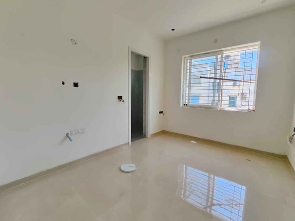 3BHK · Semi Furnished · Apartment