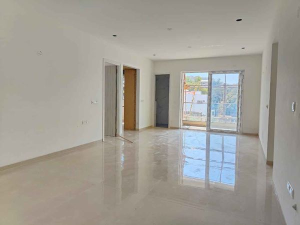 3BHK · Semi Furnished · Apartment