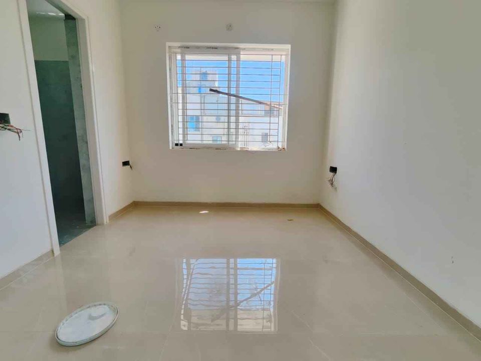 3BHK · Semi Furnished · Apartment