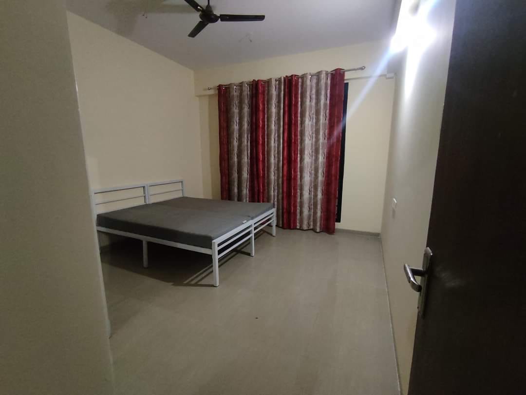 Single Room · Furnished · Apartment
