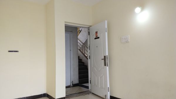 1BHK · Semi Furnished · Apartment