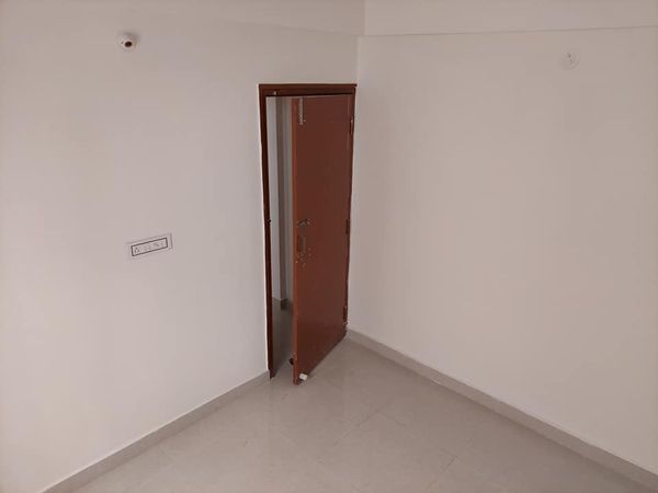 1BHK · Semi Furnished · Apartment