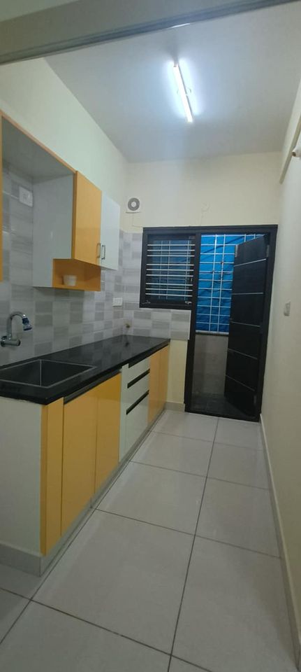 1BHK · Semi Furnished · Apartment