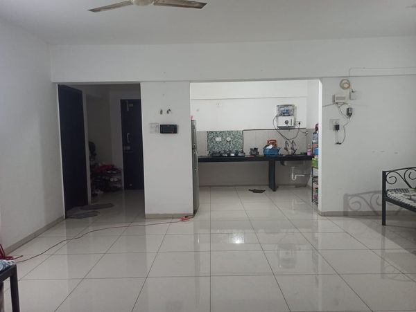 3BHK · Semi Furnished · Apartment