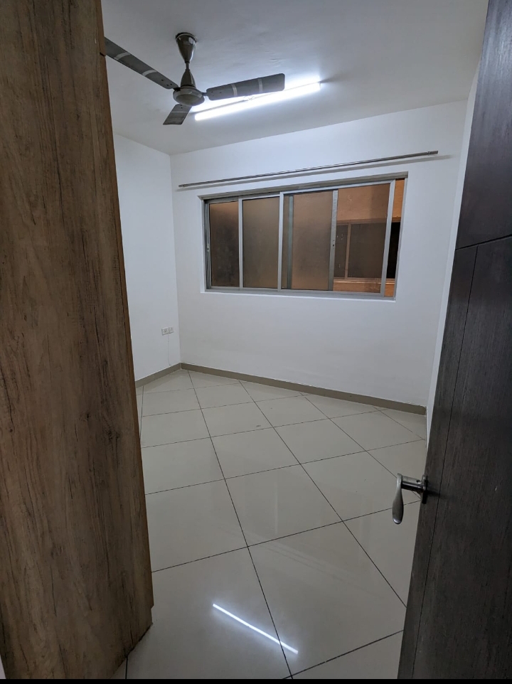 1BHK · Semi Furnished · Apartment