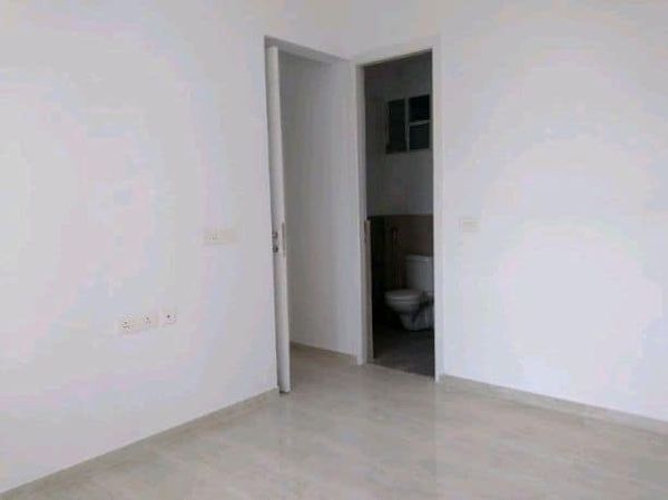 1BHK · Semi Furnished · Apartment