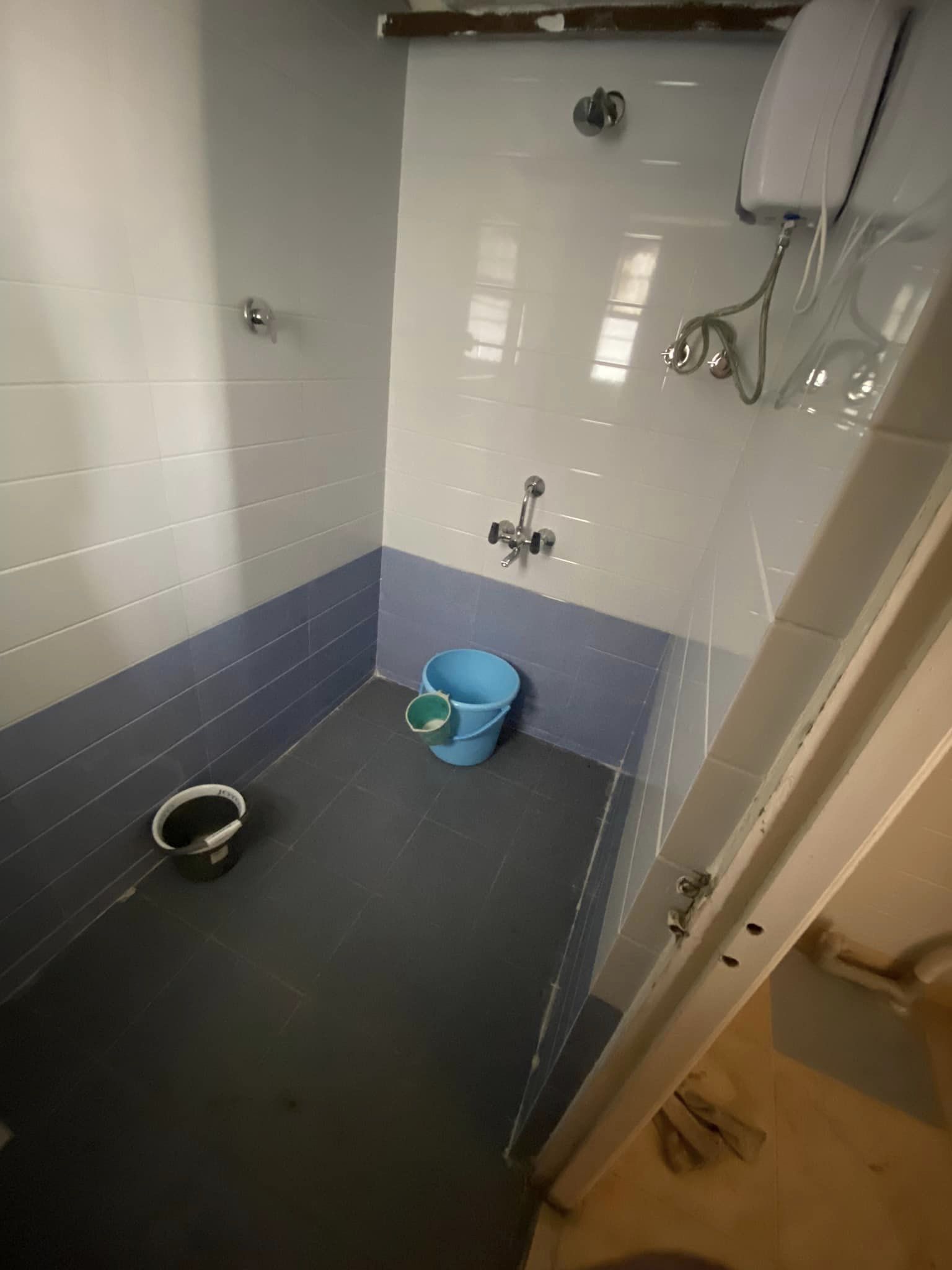 Single Room · Semi Furnished · Apartment