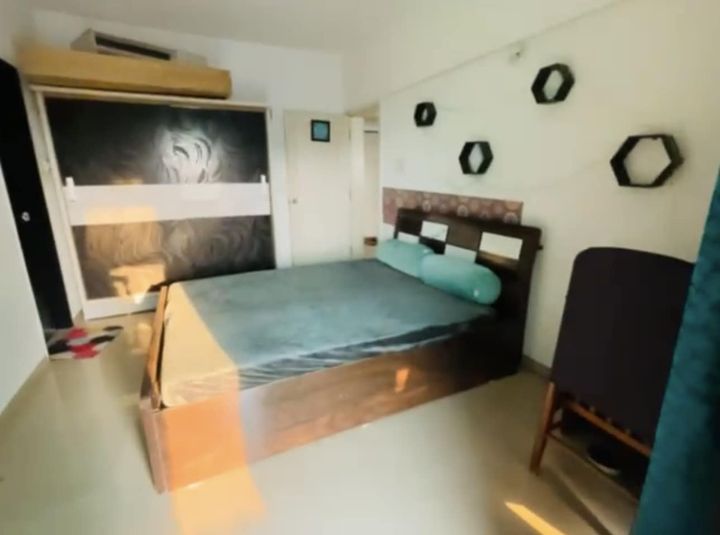 4BHK · Furnished · Apartment