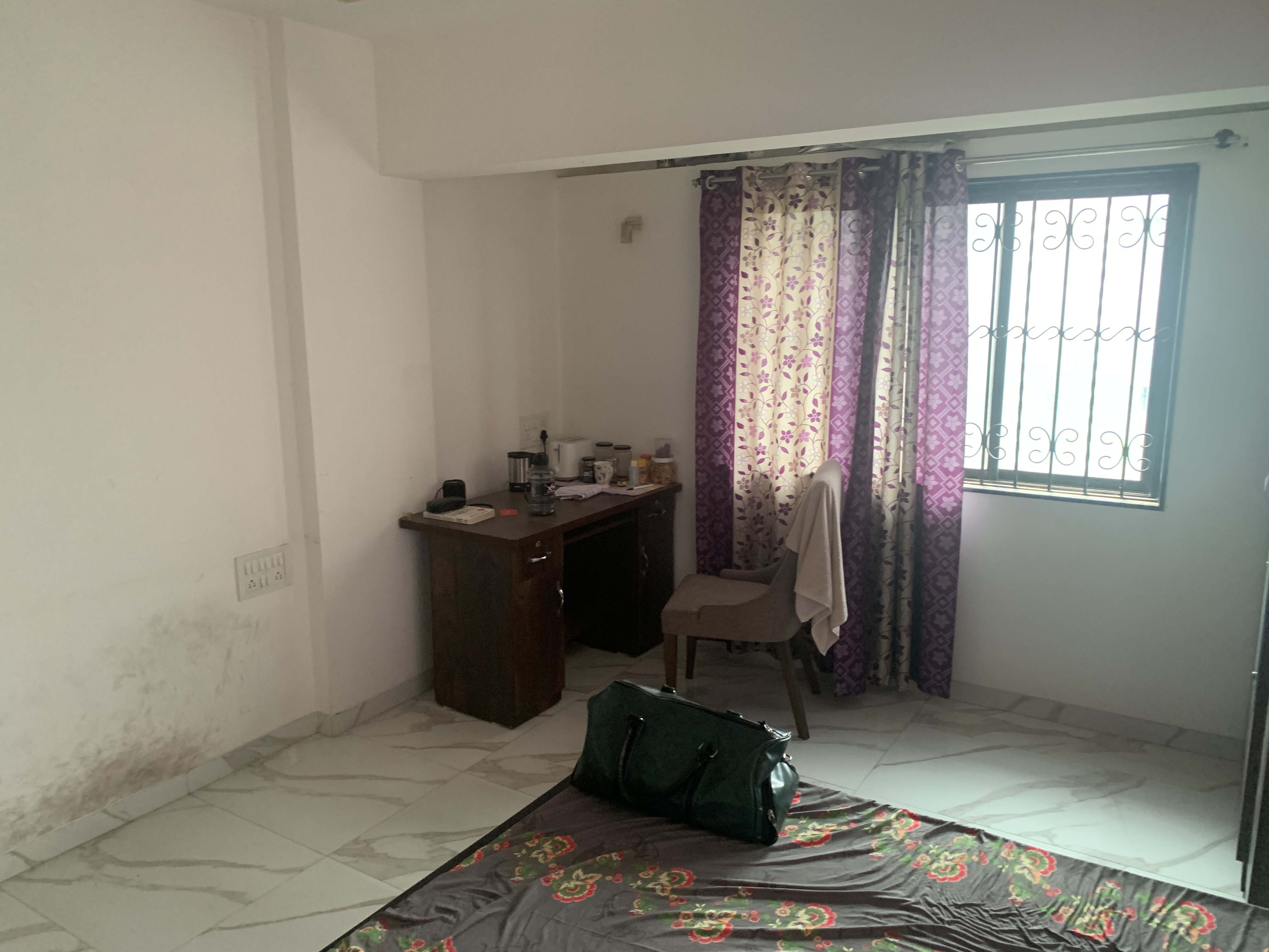 1BHK · Semi Furnished · Apartment