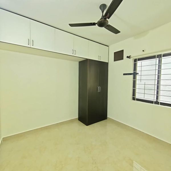 1BHK · Semi Furnished · Apartment