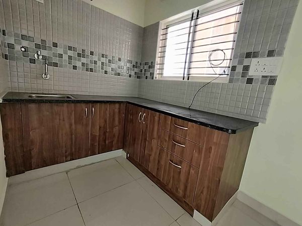 1BHK · Semi Furnished · Apartment