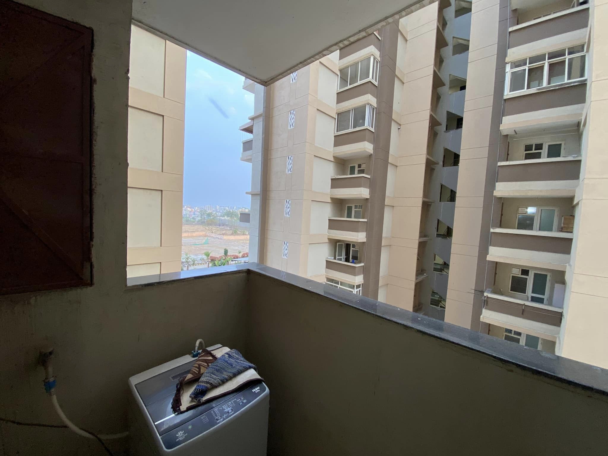 3BHK · Semi Furnished · Apartment