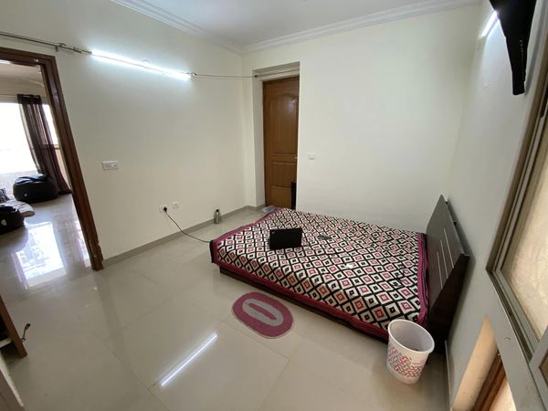 3BHK · Semi Furnished · Apartment