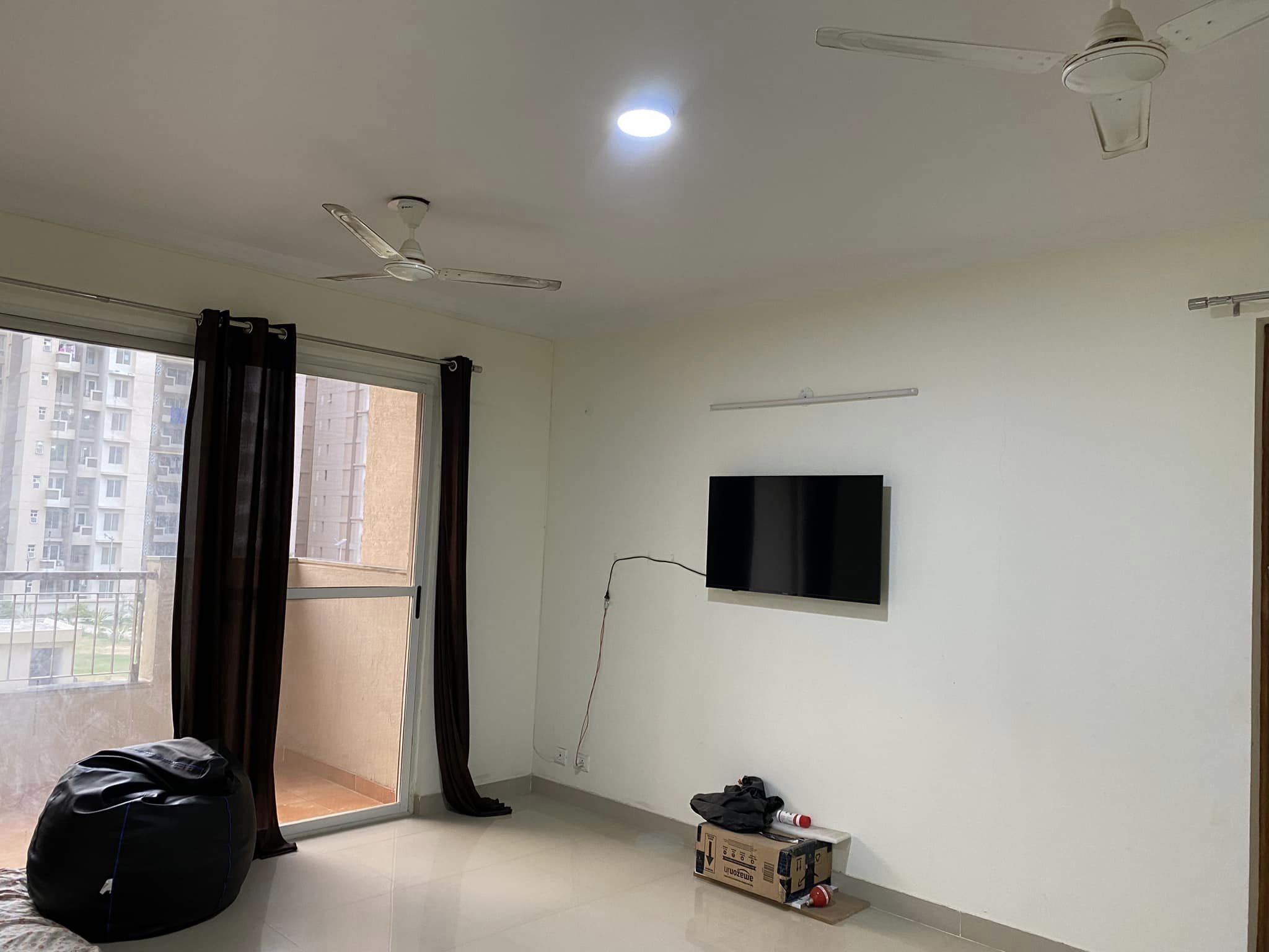 3BHK · Semi Furnished · Apartment