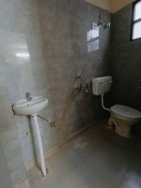 1BHK · Semi Furnished · Apartment