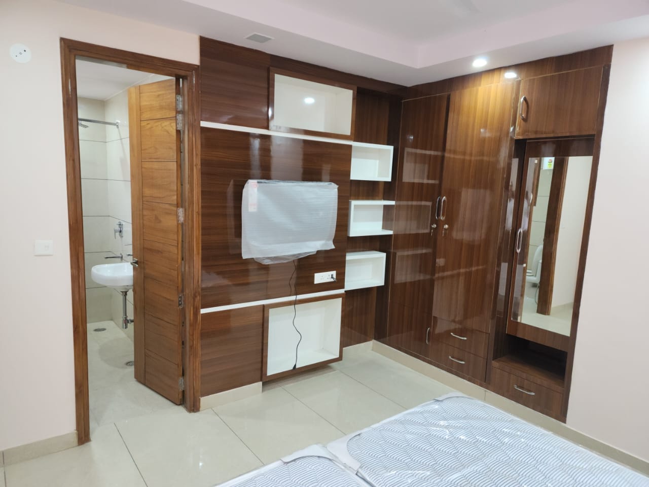 4BHK · Furnished · Apartment