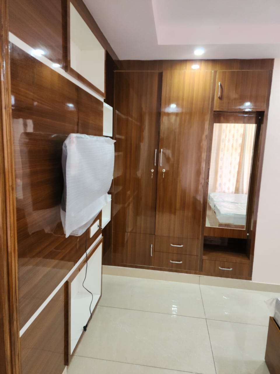 4BHK · Furnished · Apartment