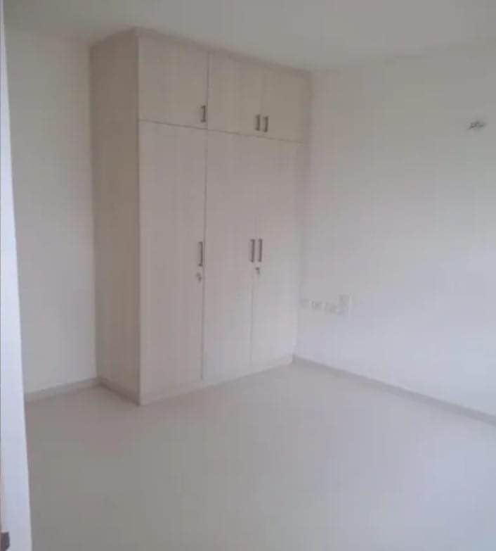1BHK · Semi Furnished · Apartment