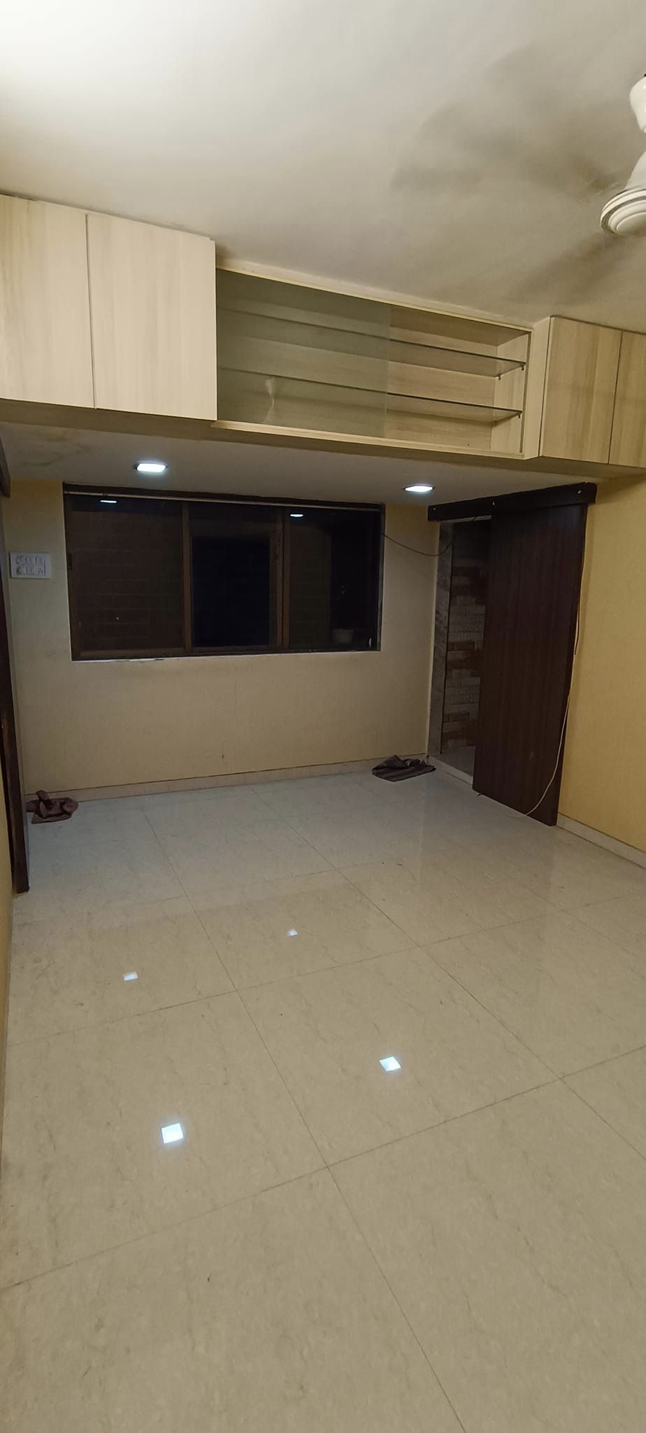 1BHK · Semi Furnished · Apartment