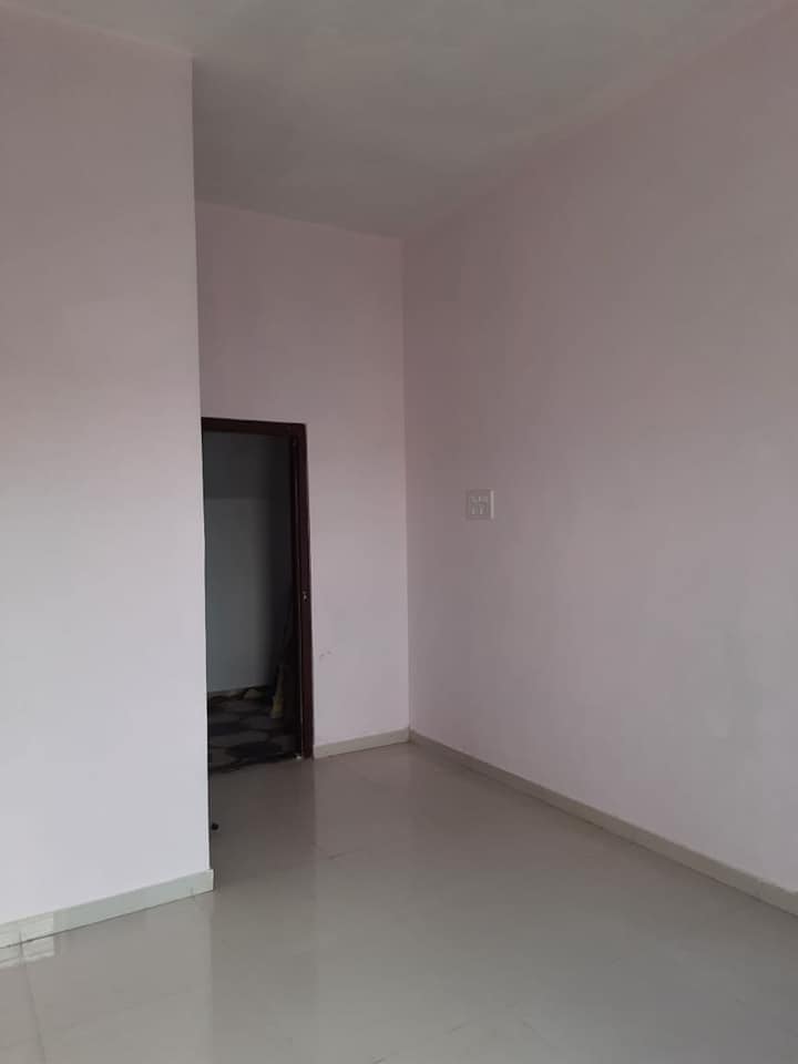 1BHK · Semi Furnished · Apartment