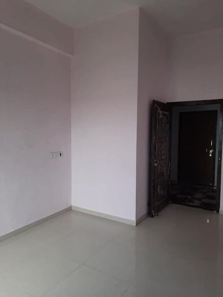 1BHK · Semi Furnished · Apartment